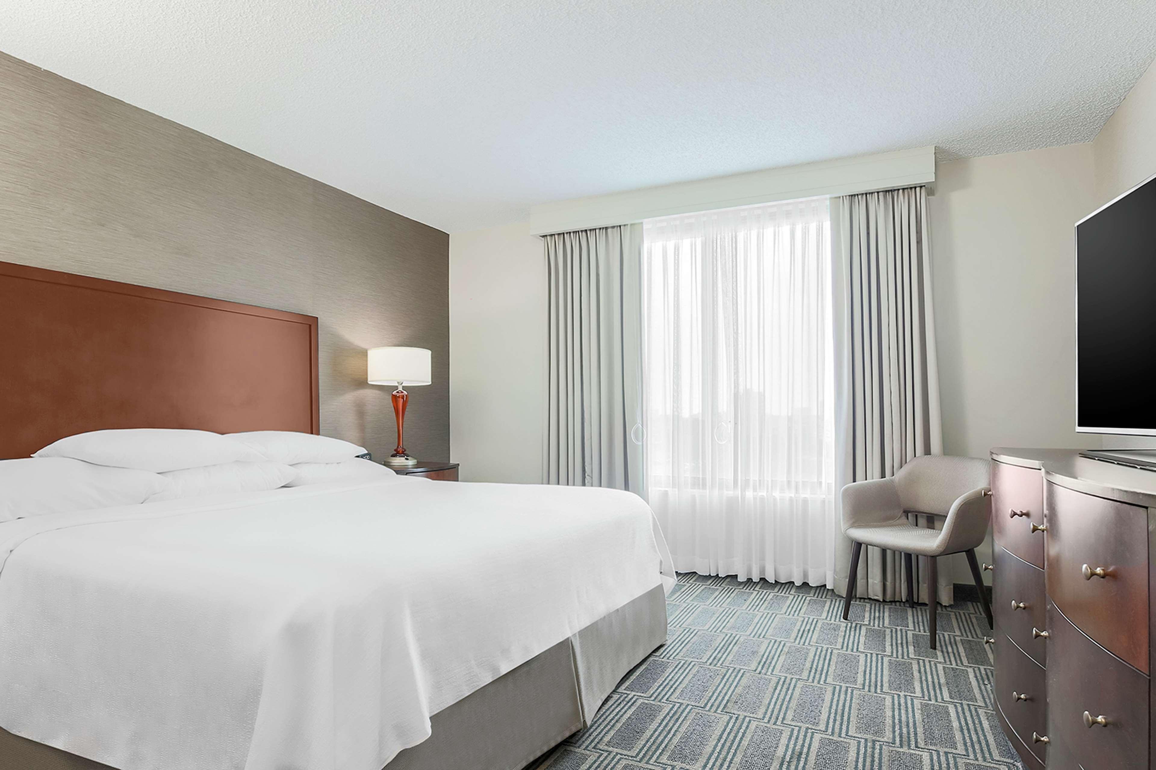 Embassy Suites By Hilton Chicago Lombard Exteriér fotografie