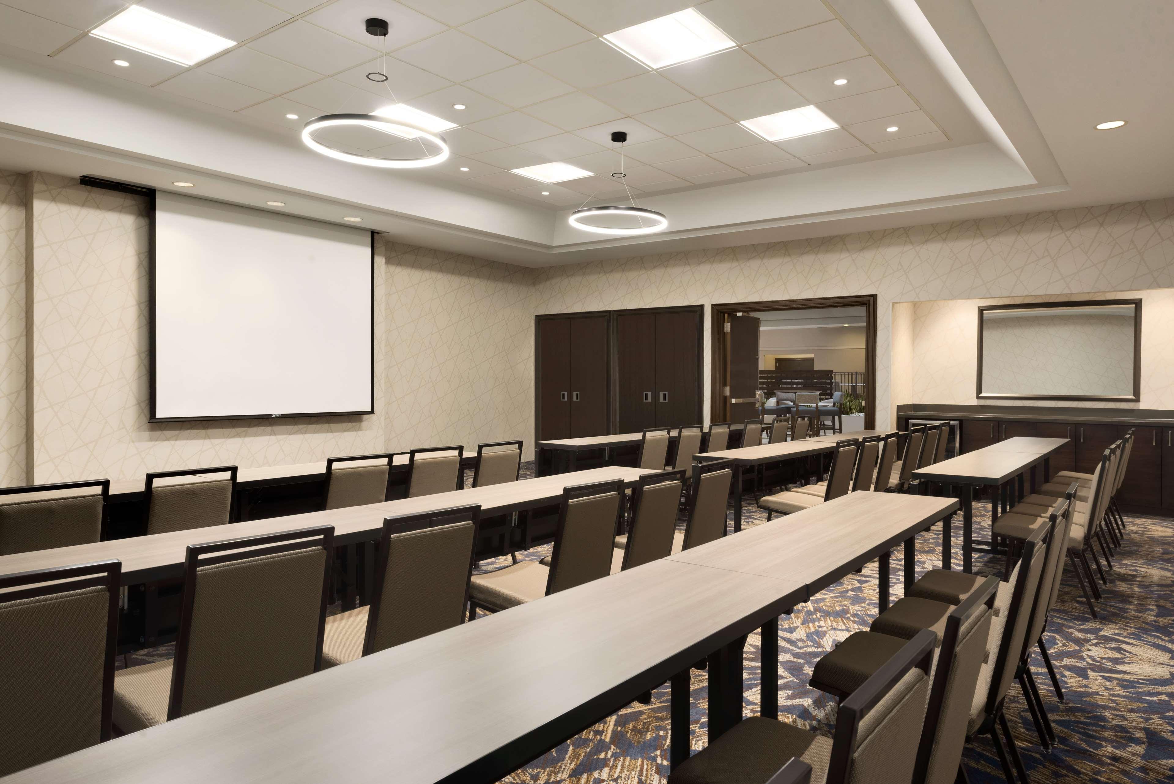 Embassy Suites By Hilton Chicago Lombard Exteriér fotografie