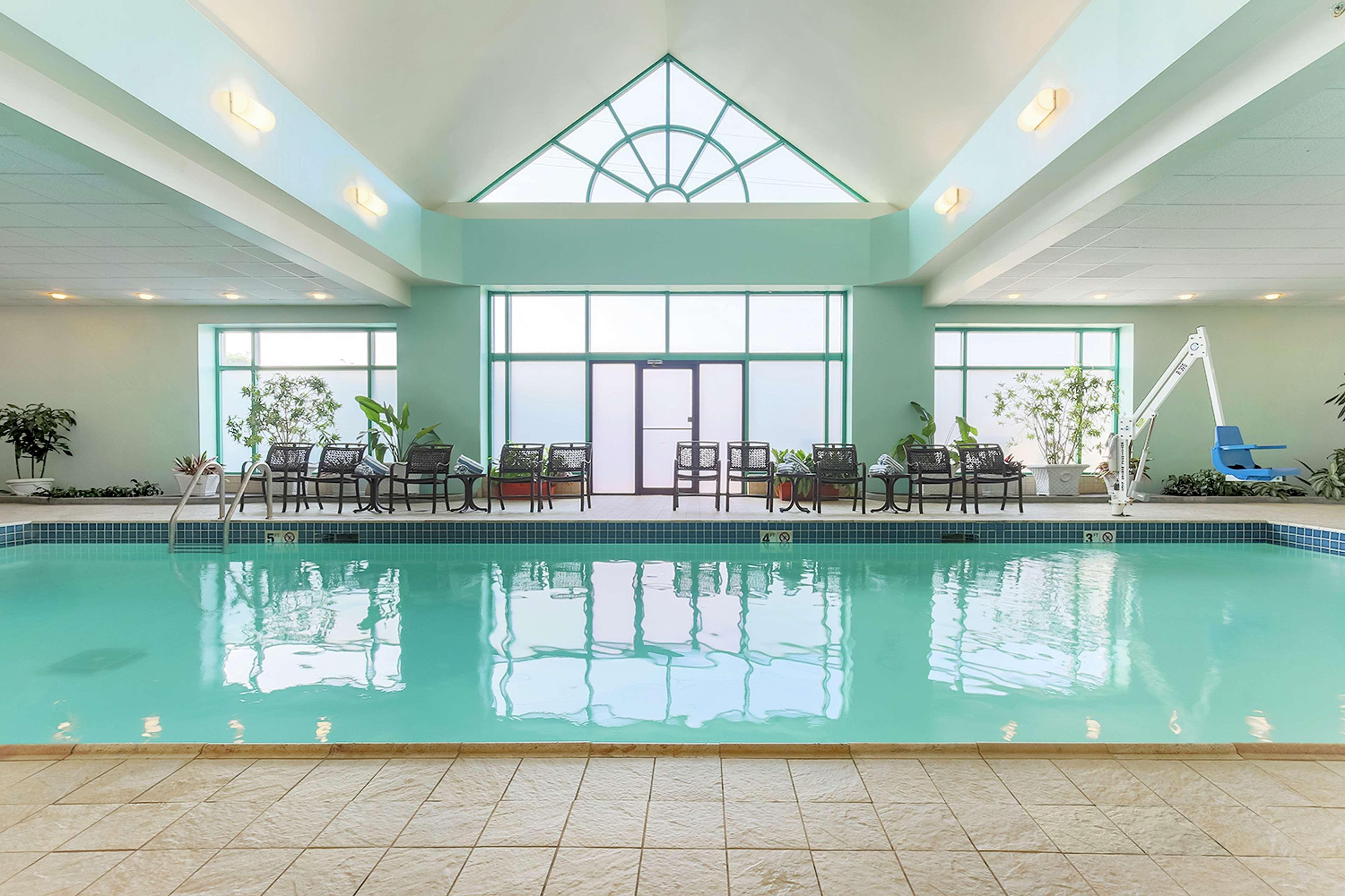 Embassy Suites By Hilton Chicago Lombard Exteriér fotografie