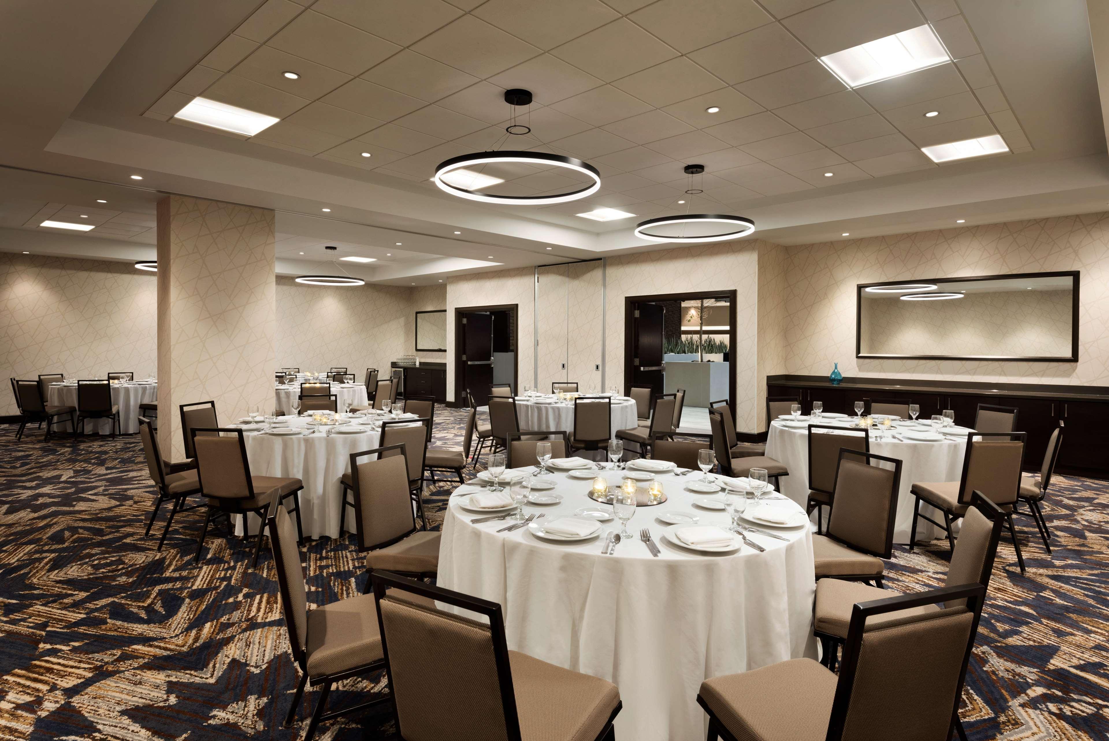 Embassy Suites By Hilton Chicago Lombard Exteriér fotografie