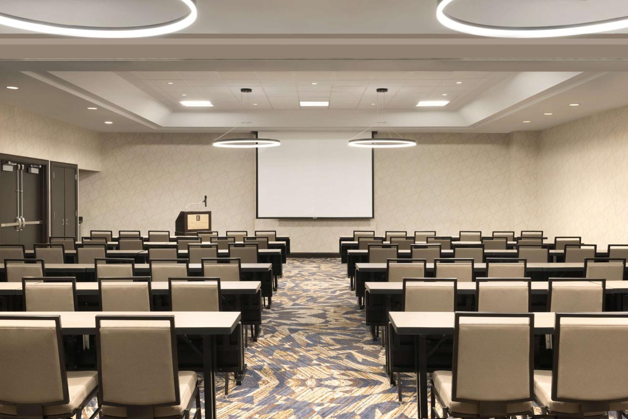 Embassy Suites By Hilton Chicago Lombard Exteriér fotografie