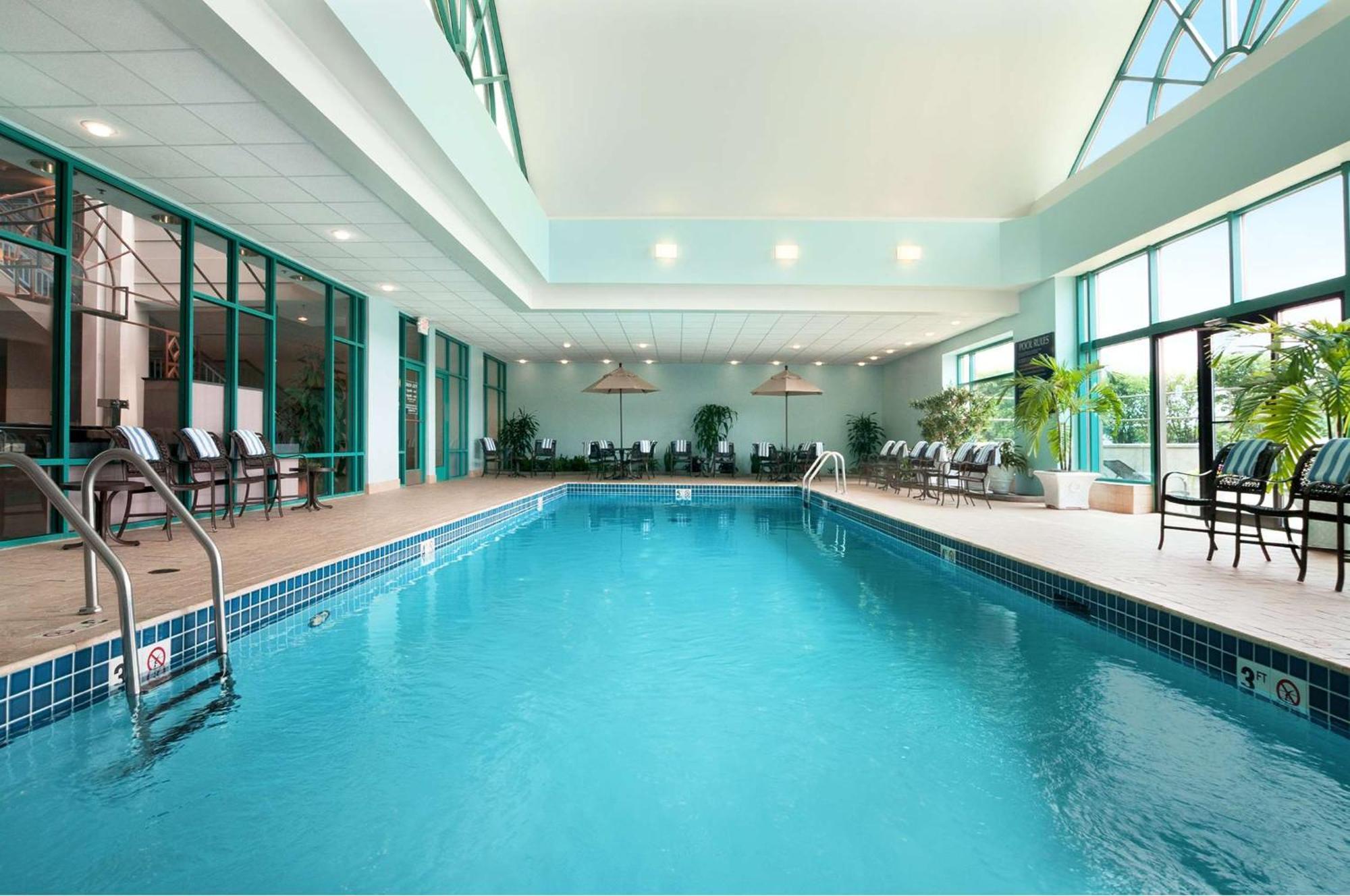 Embassy Suites By Hilton Chicago Lombard Exteriér fotografie