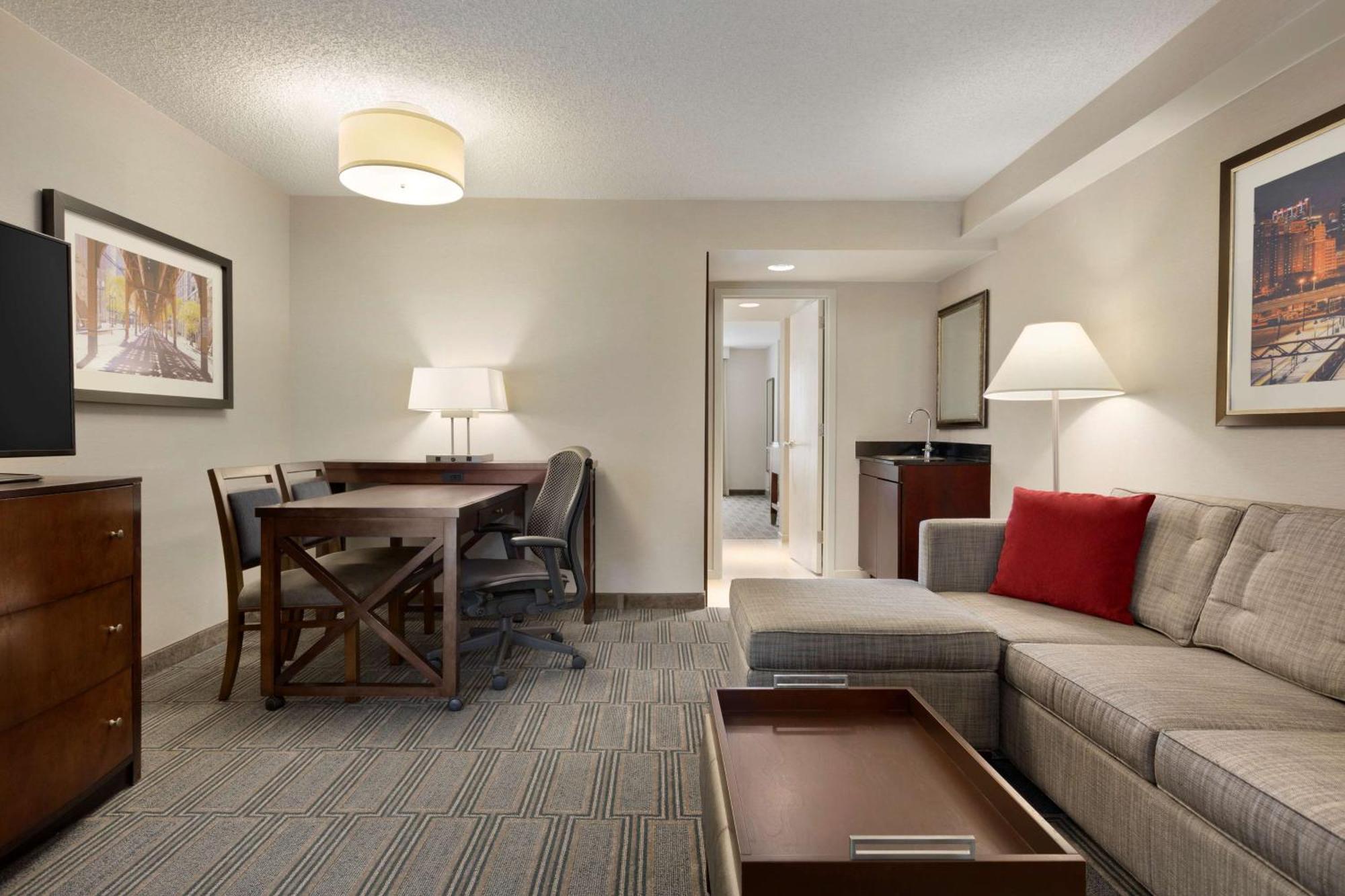Embassy Suites By Hilton Chicago Lombard Exteriér fotografie