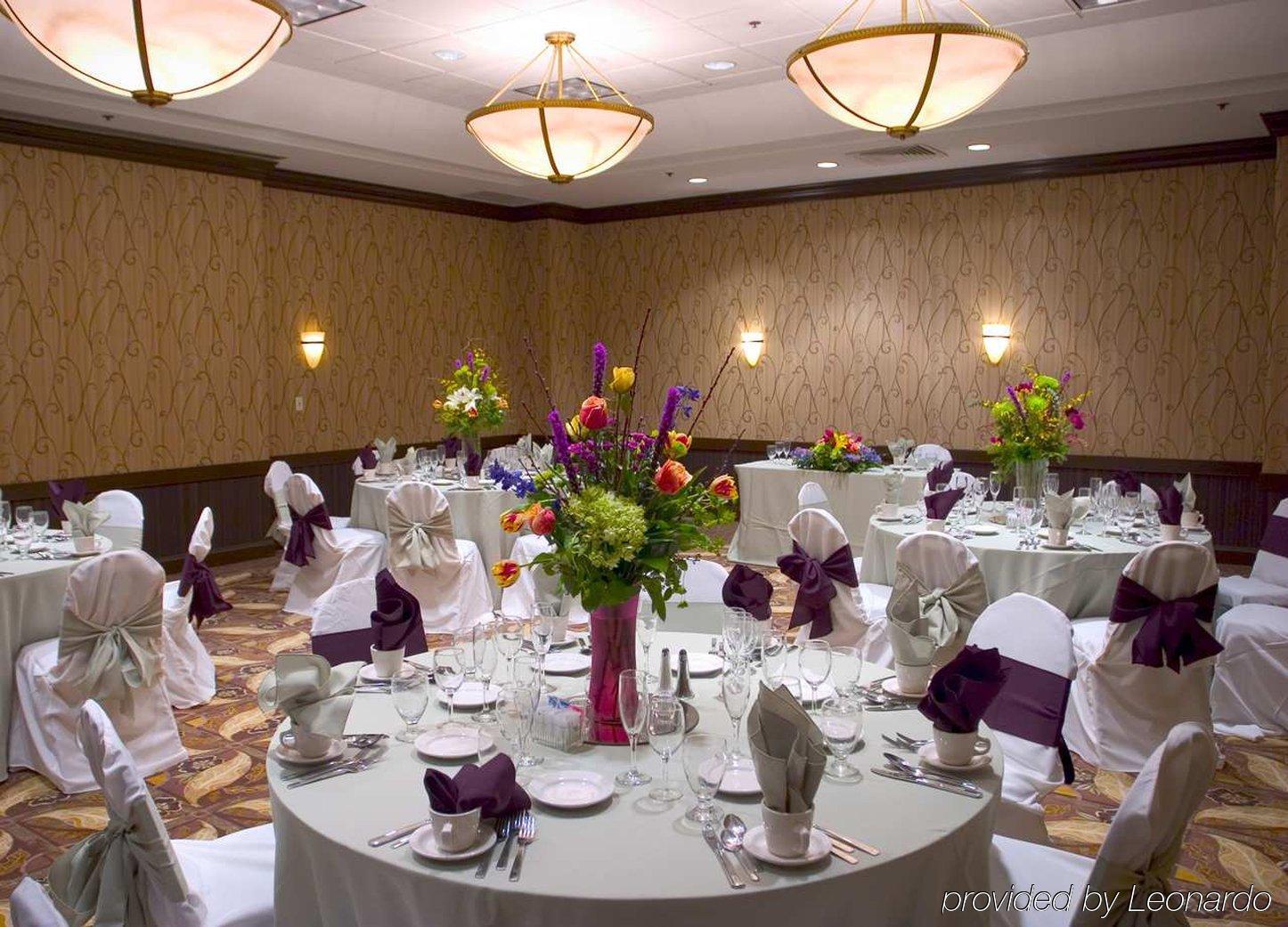 Embassy Suites By Hilton Chicago Lombard Restaurace fotografie
