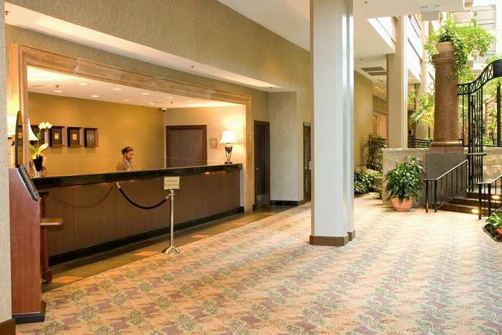 Embassy Suites By Hilton Chicago Lombard Interiér fotografie